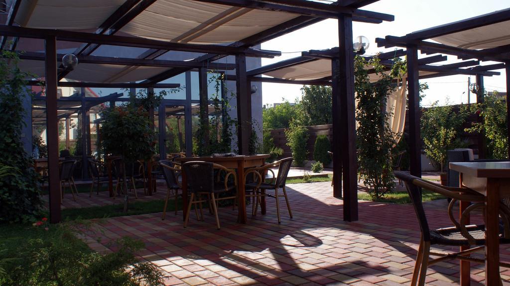 Pensiunea Novis Iasi Exterior photo